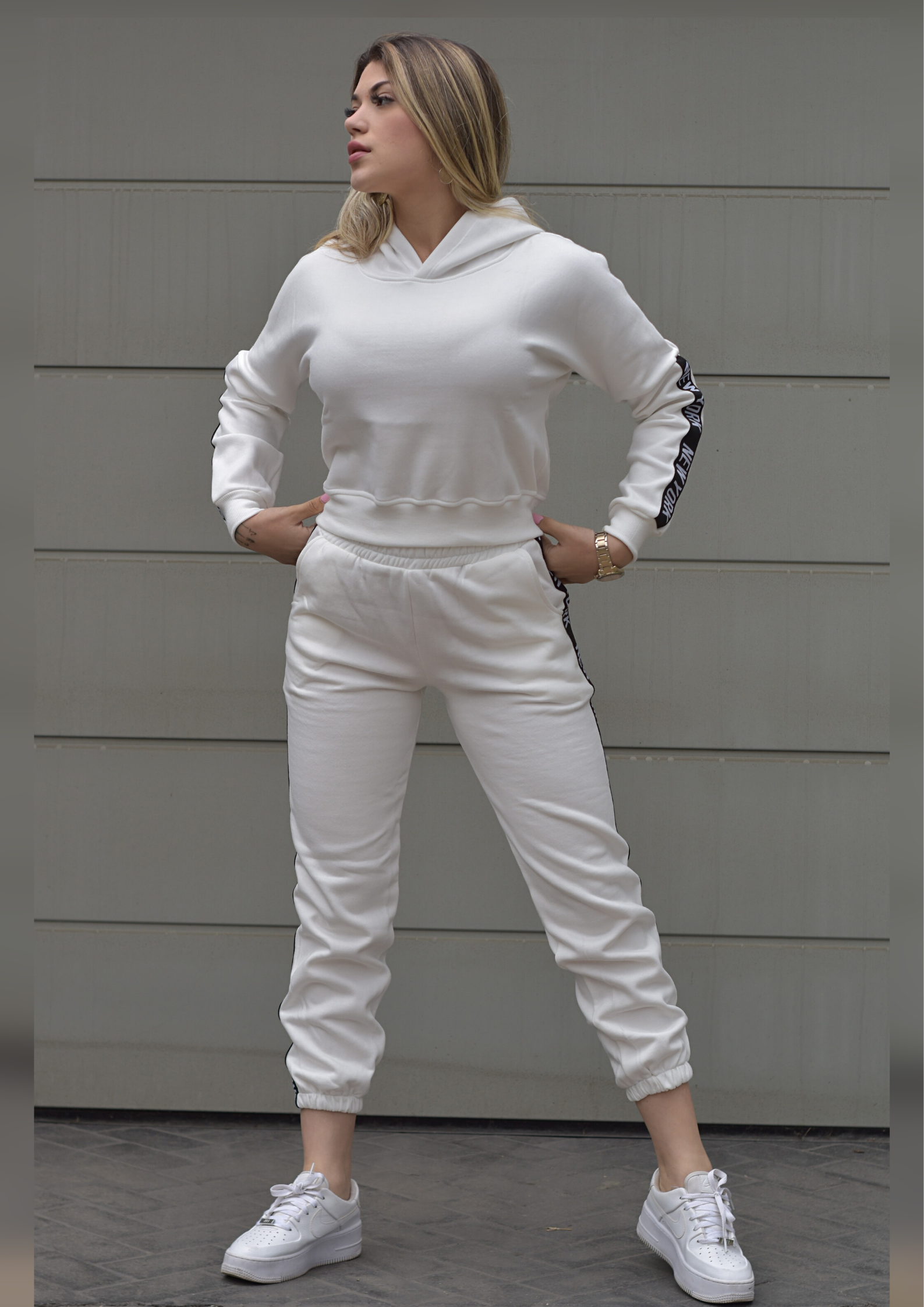 SET  PAULA