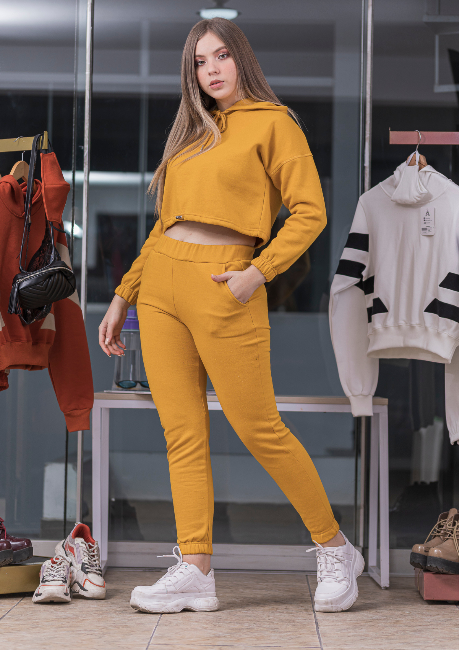 SET AVRIL