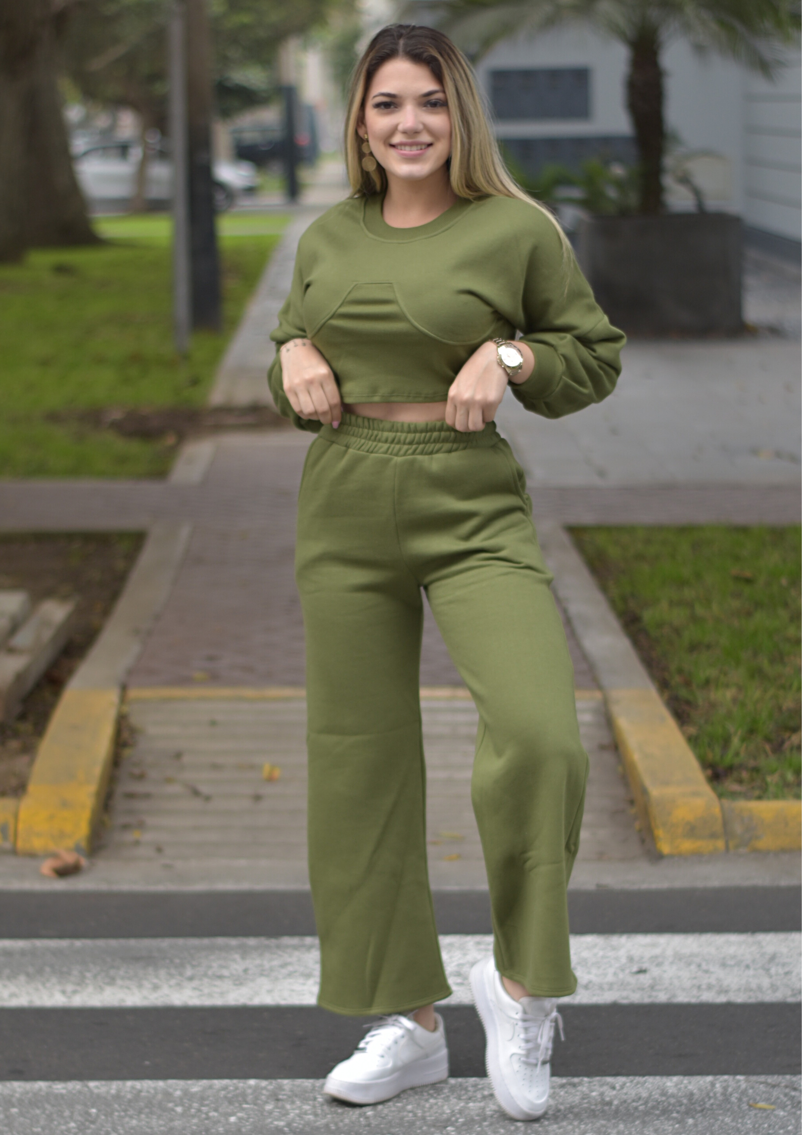 SET LOLA